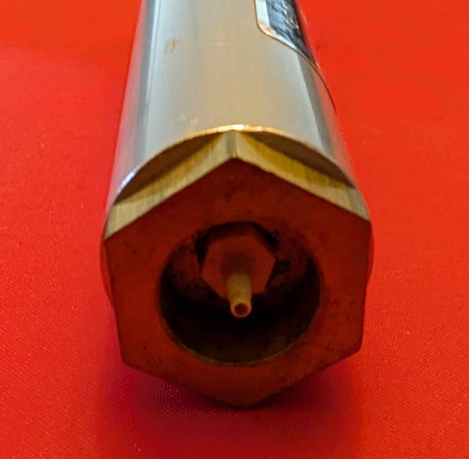 Cylinder, 3.25" Stroke 7 close up