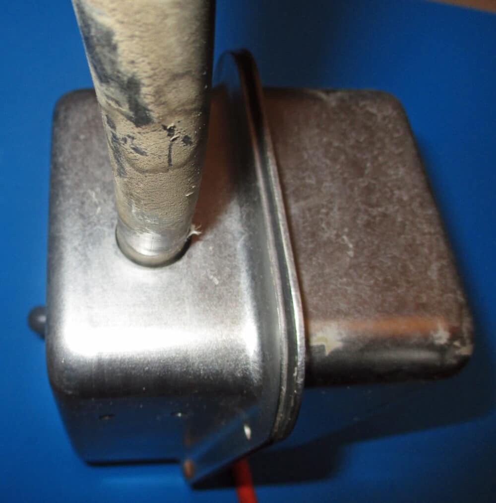 Surge air injector