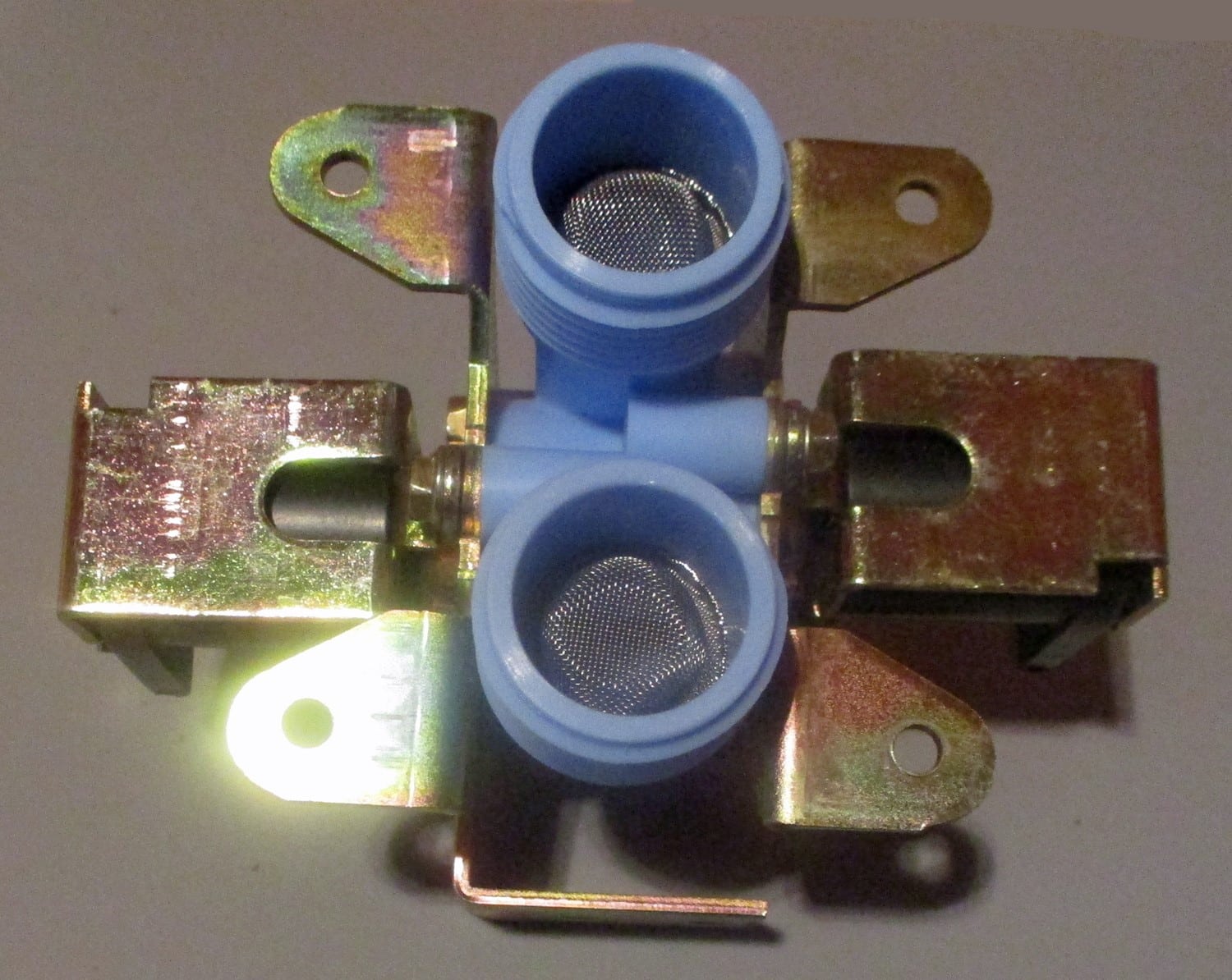 Valve, Double for Washer 8 close up