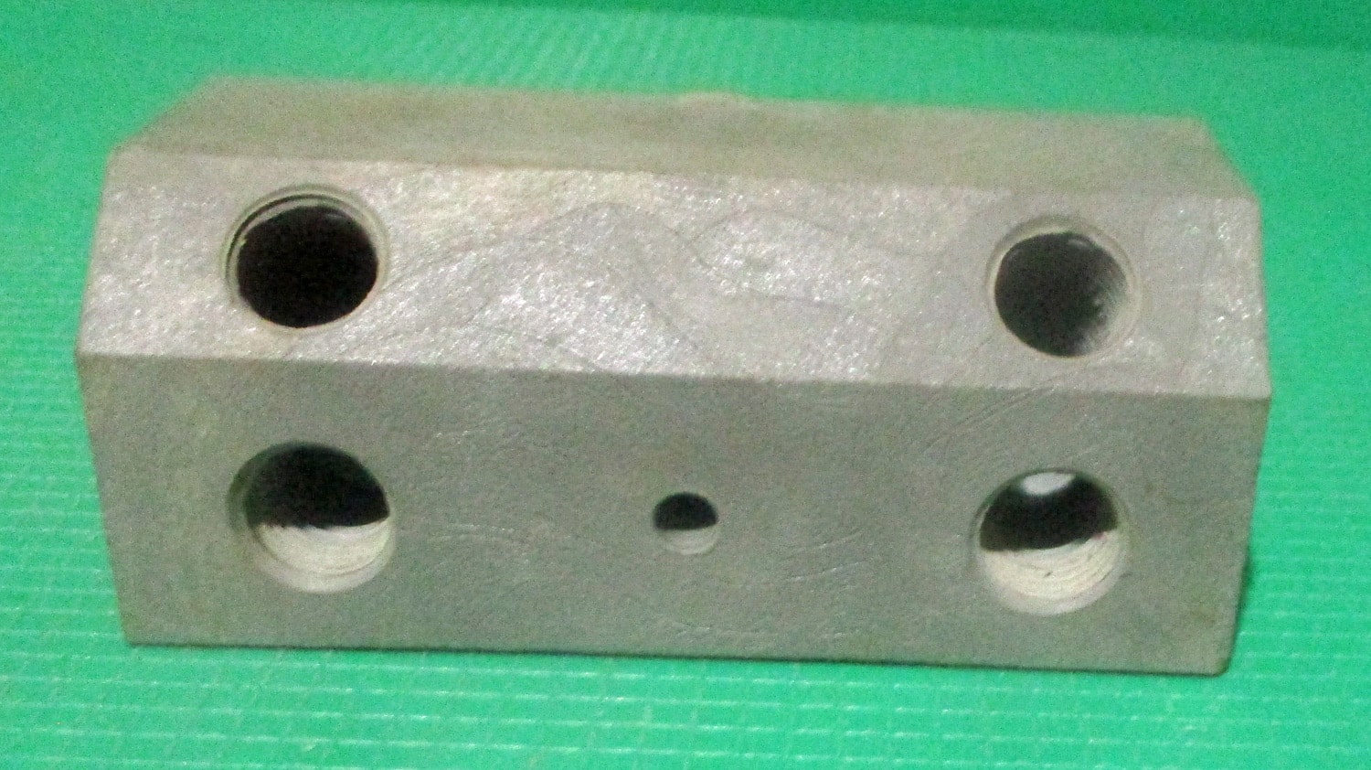 Inlet Manifold Block, Two-Place, 3 7/8"L