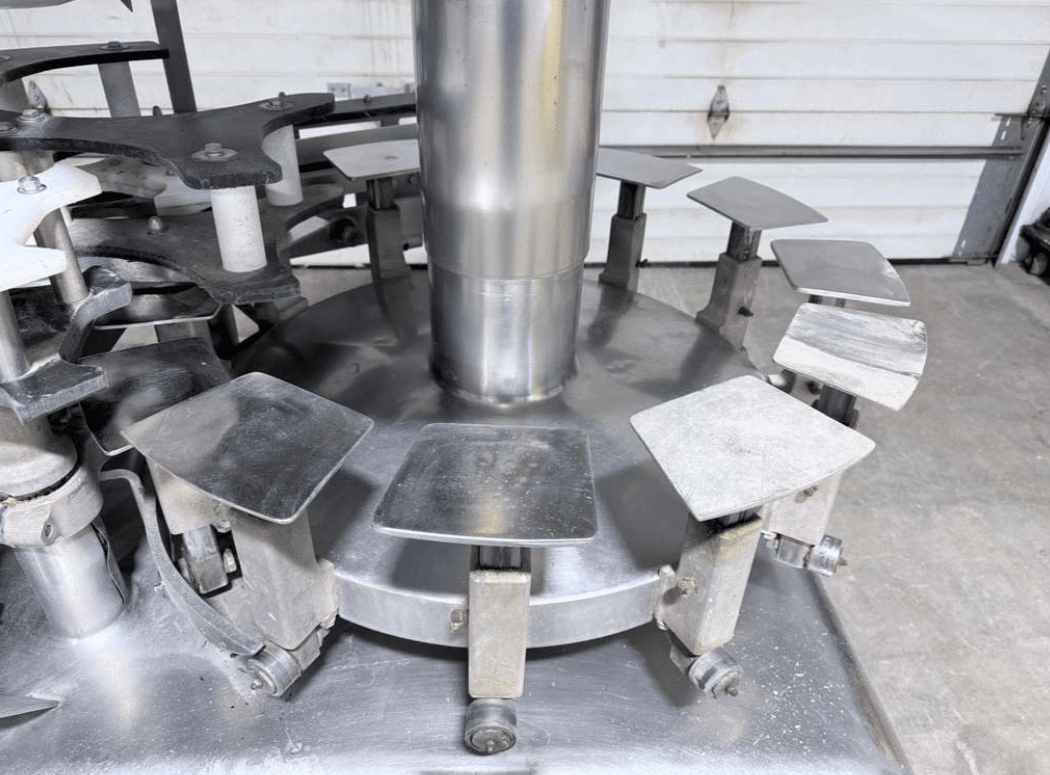 Used 12 Head Federal Filler & Capper 4 Used 12 Head Federal Filler & Capper - Image 2