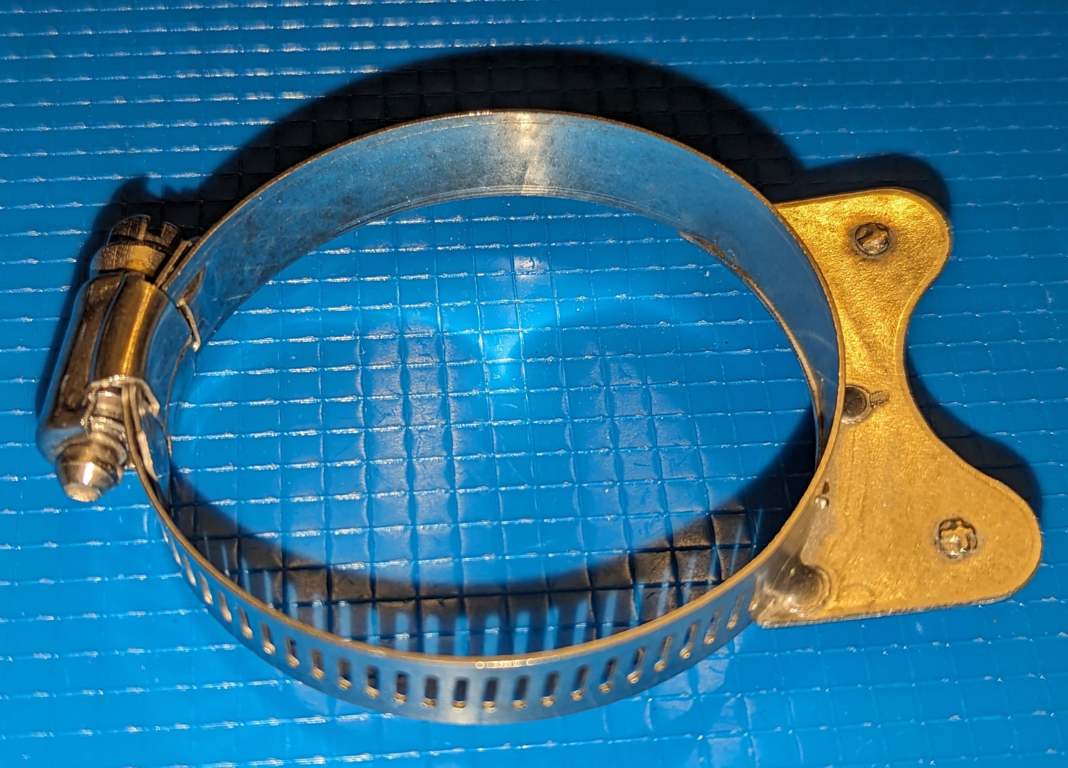 Support for Exhaust Flapper Valve 4 close up
