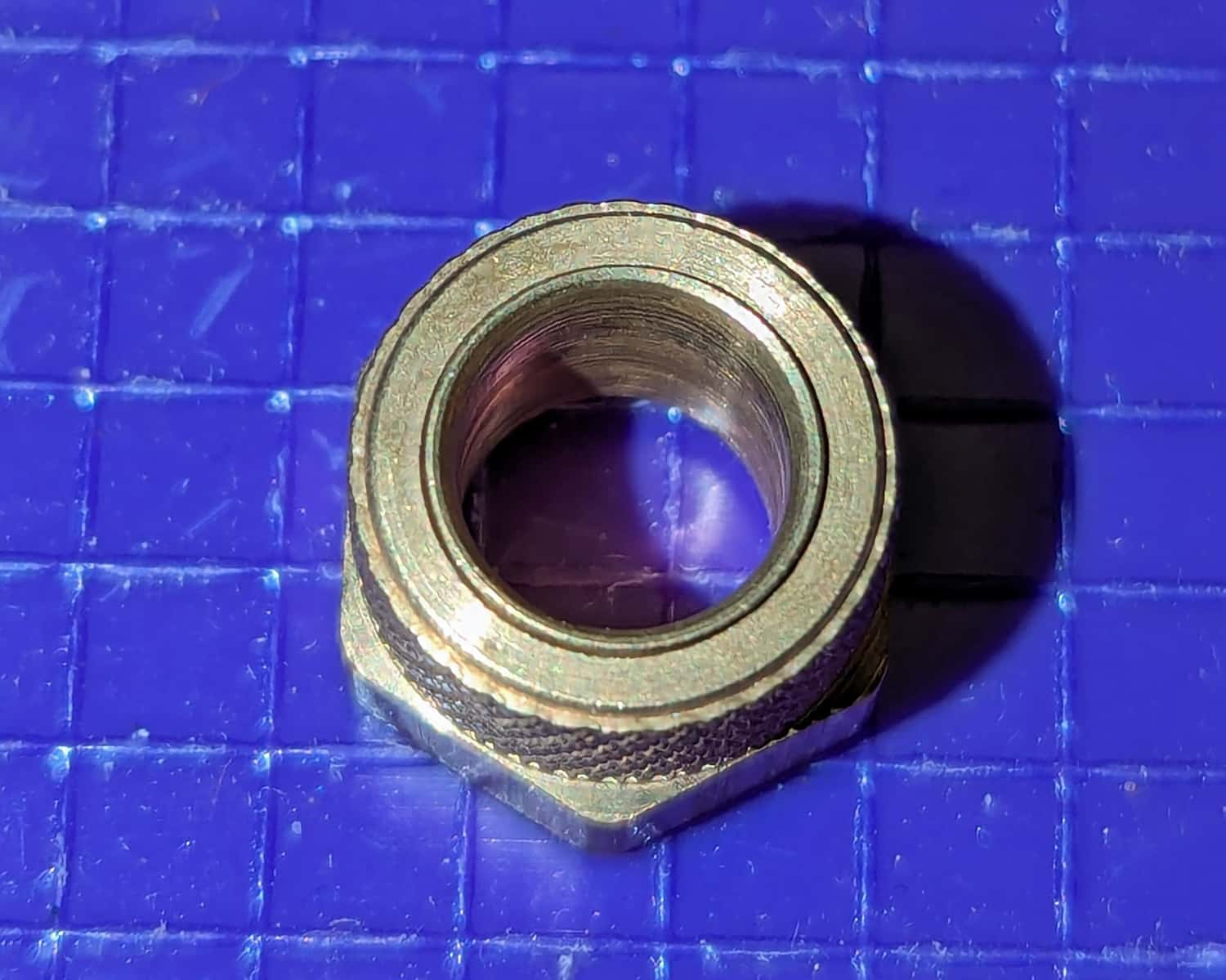 Fitting, Brass 1/4" Sleeve 6 close up