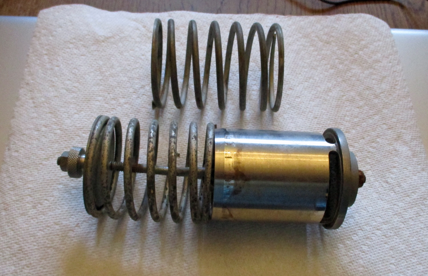 Springs, Compression For Vacuum Regulator - Image 2