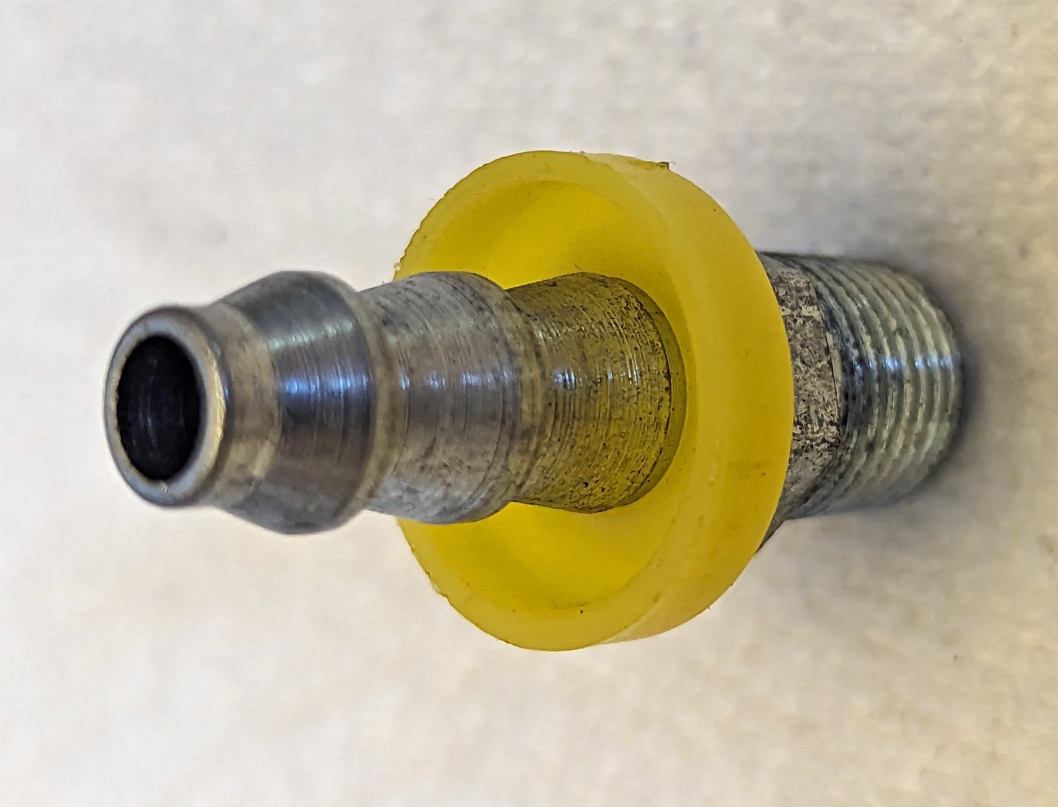 Fitting, Barbed by Threaded 1 1/2"L 4 close up