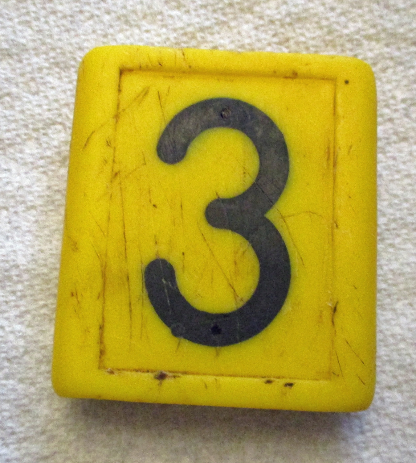 Number 3 for Collar ID 3 tag number 3