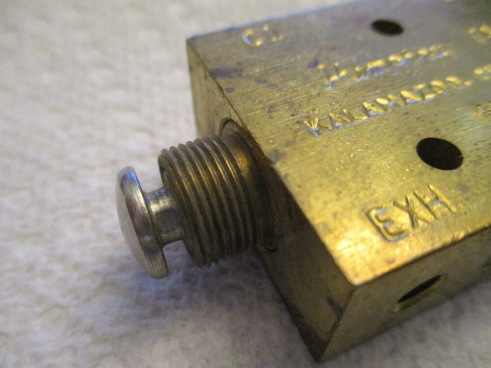 Valve, Air 4 Way Push Button 4 Valve Air 4 Way Push Button