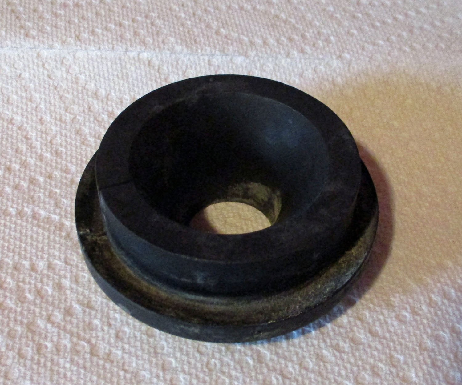 Plug Tank w/Vent Hole, Cut, 2 13/16"OD & 3 7/16"OD 5 Plug Tank w/Vent Hole, Cut, 2 13/16"OD & 3 7/16"OD