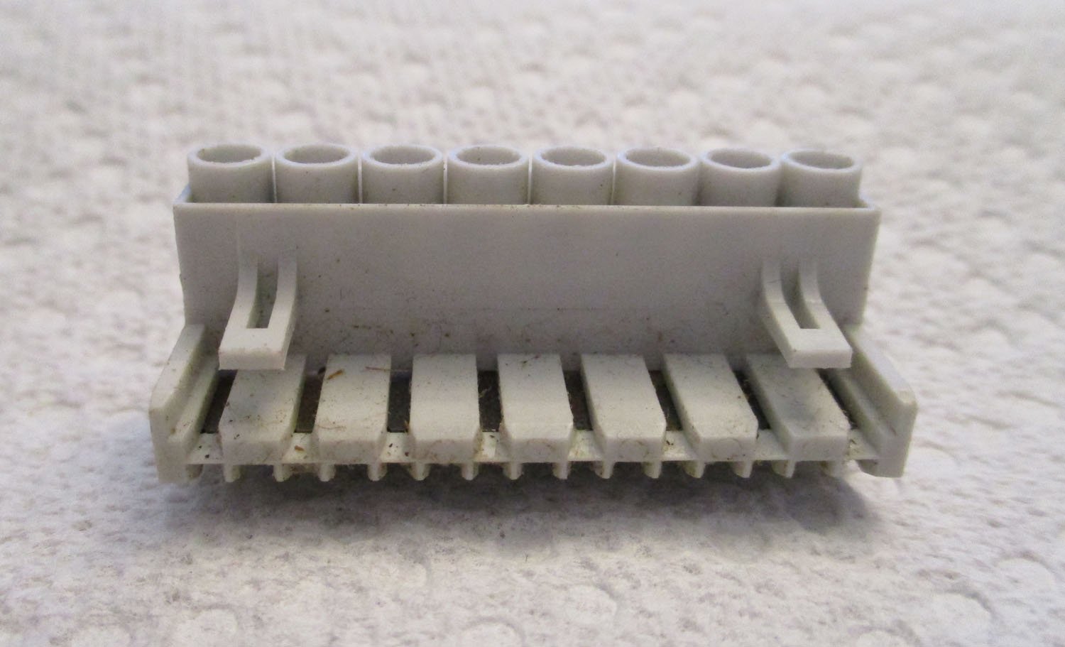 Terminal Plug Omni 8 Place Grey 1 5/8"L 5 Terminal Plug Omni 8 Place Grey 1 5/8"L