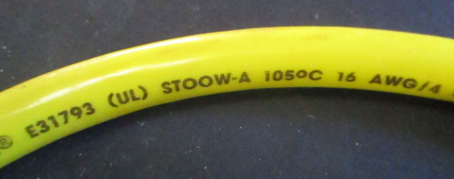 Cable Comm. 4-Pin Female 90° Plug 5'L