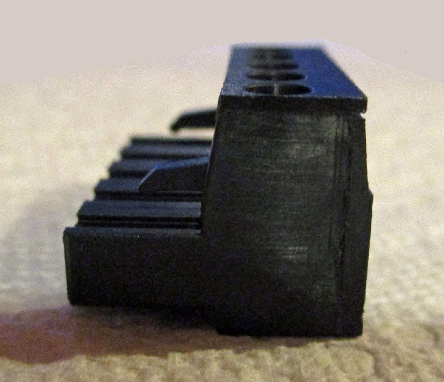 Terminal Plug, 5-Place 4 Terminal Plug 5 Place Omni Black 1"L