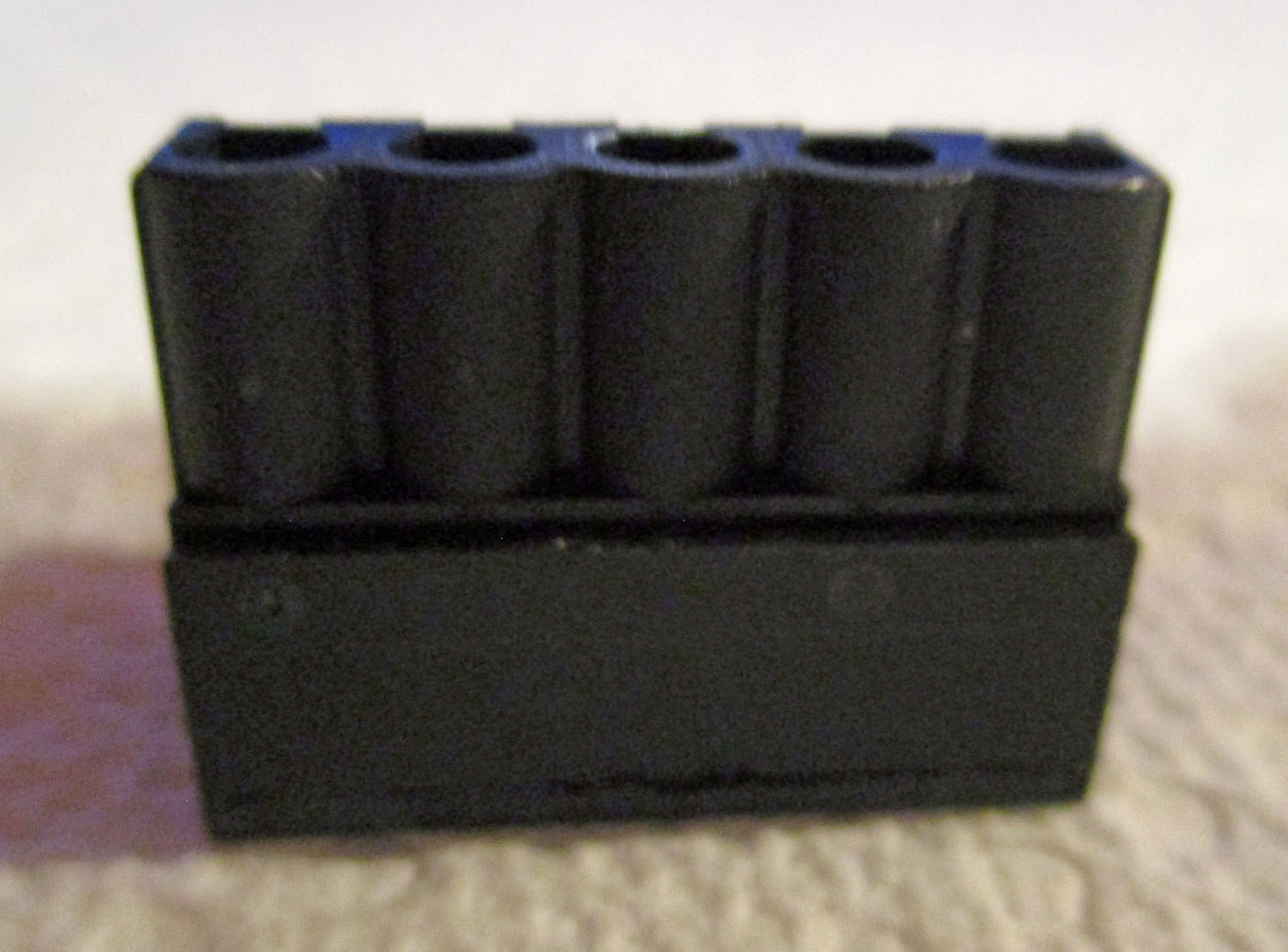 Terminal Plug, 5-Place 5 Terminal Plug 5 Place Omni Black 1"L