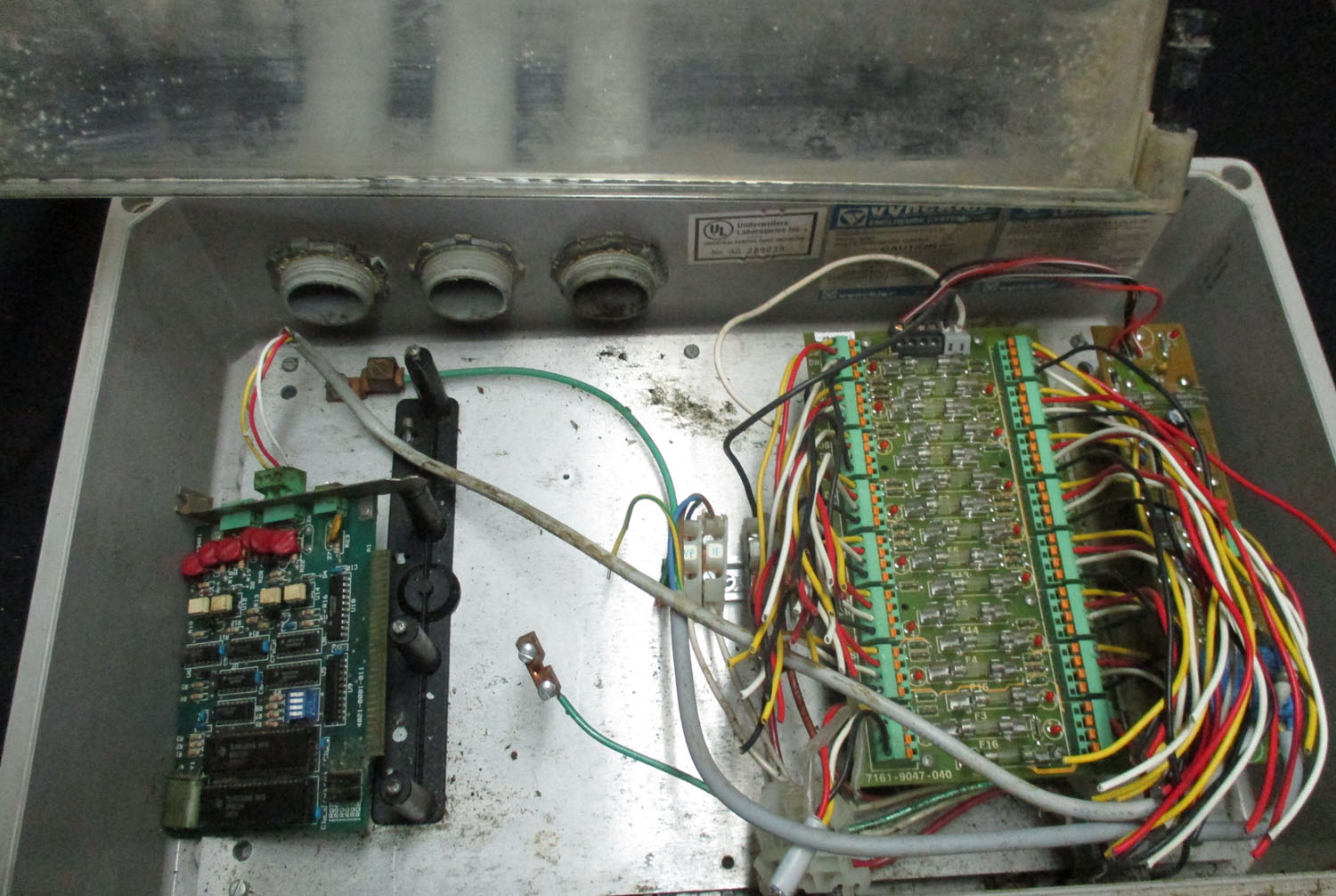 Power Supply W/ 1 Fuse Strip