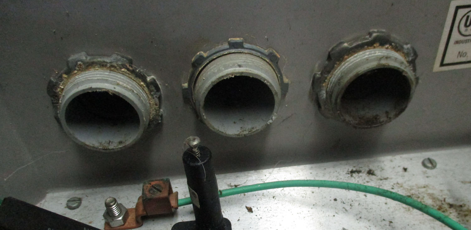 Power Supply W/ 1 Fuse Strip