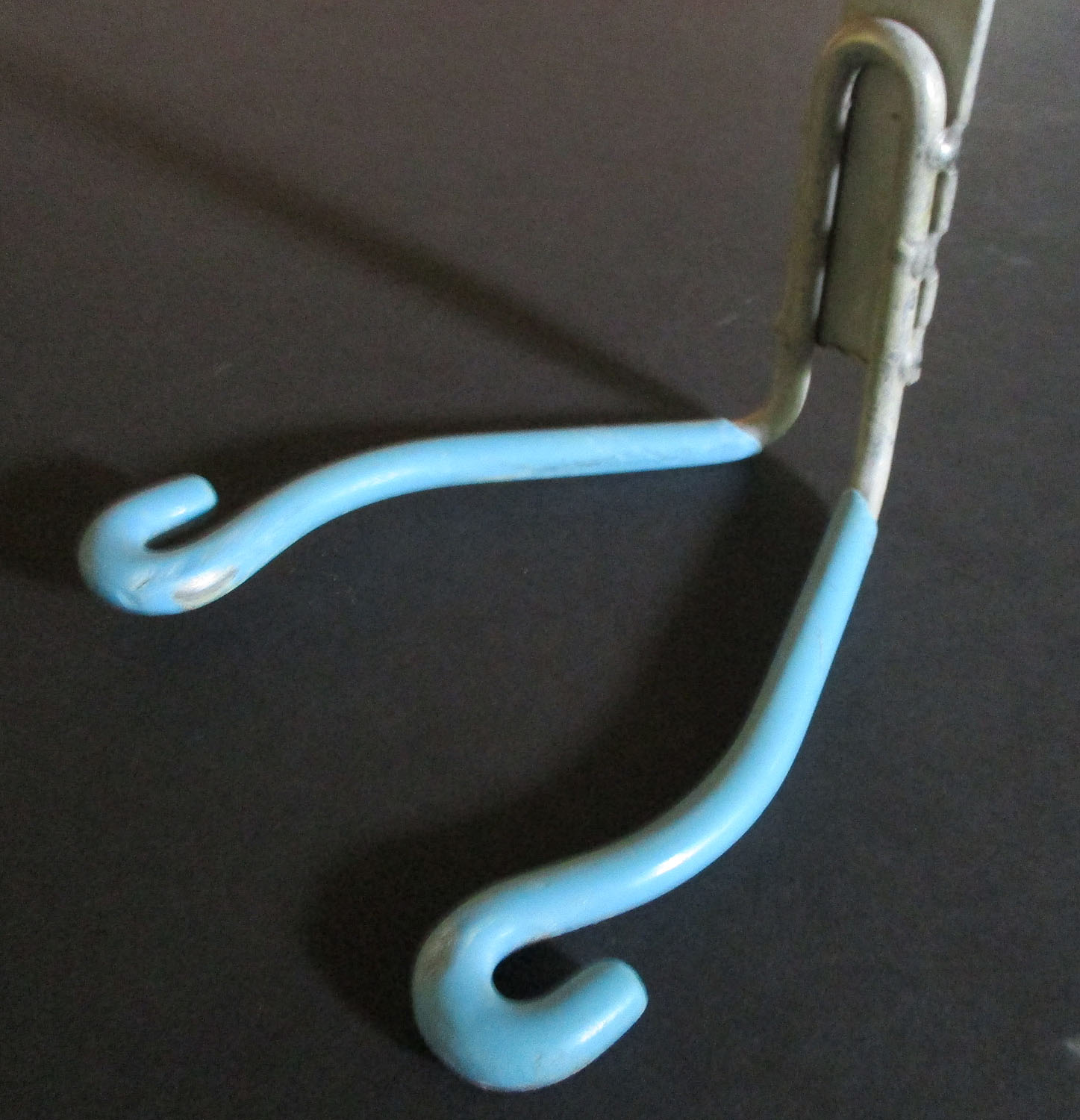 Bracket Detacher Blue