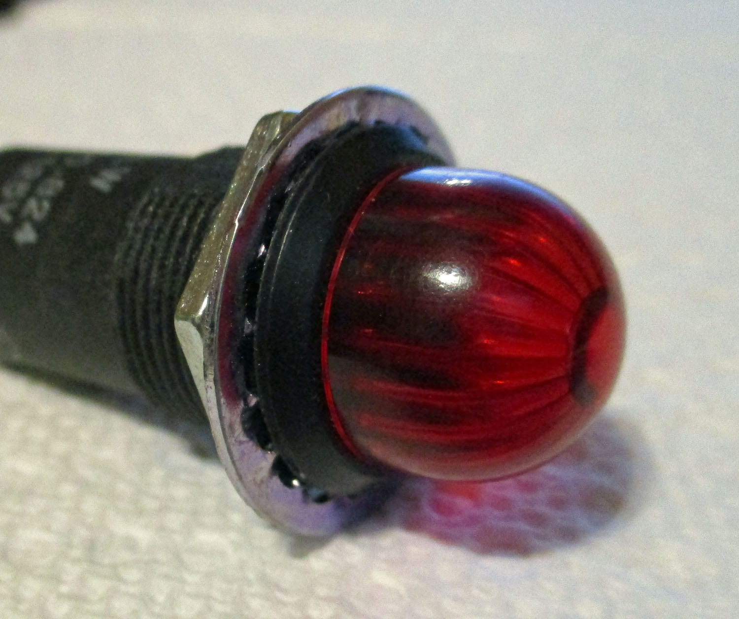 Light, Red Lens w/2-Prong, 3W 125V 4 Light Red w/2-Prong 3W 125V