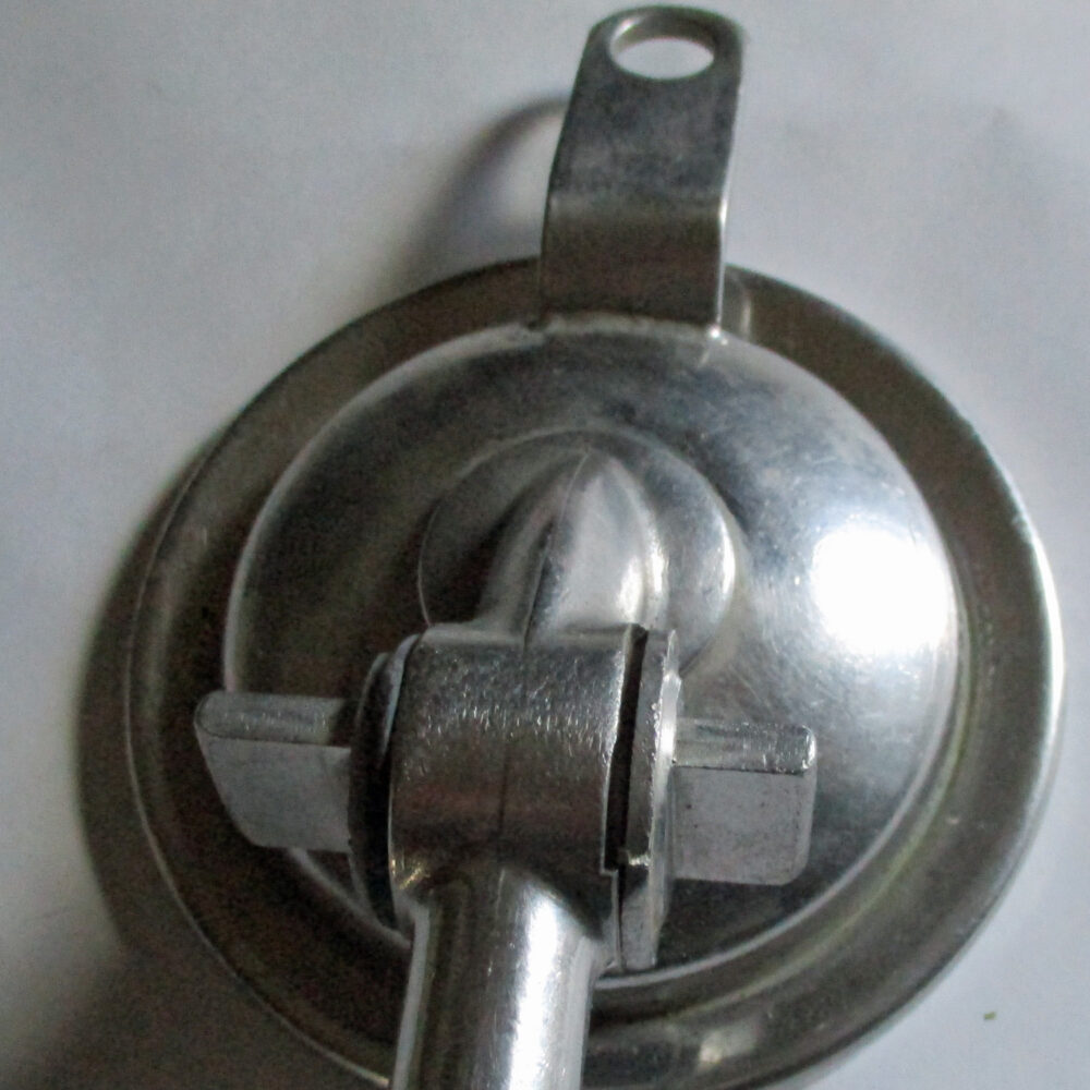 Claw Base Surge Mini-Cup W/ Shut Off
