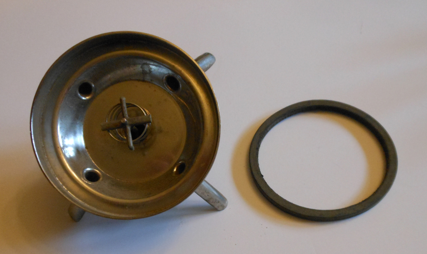 Claw Top With Dual Air Valves