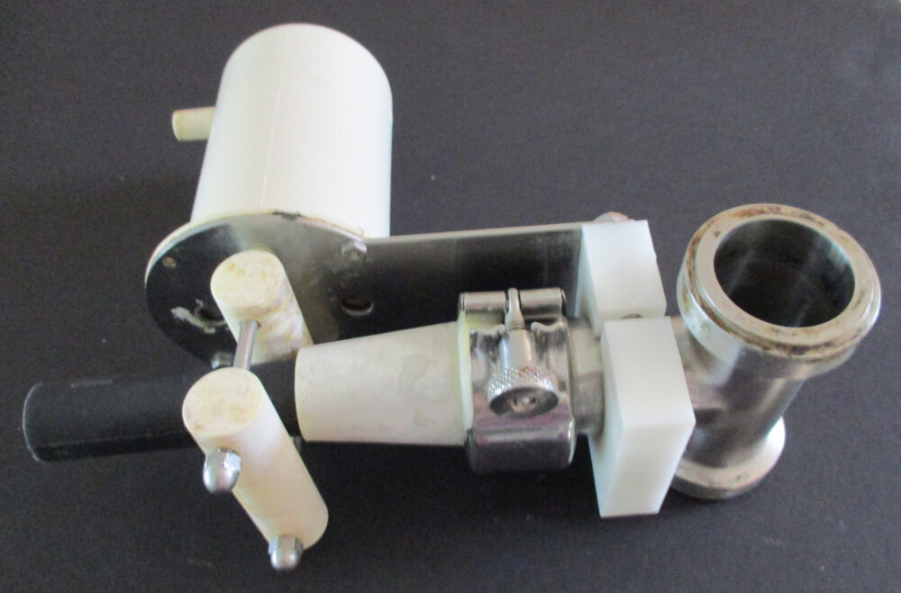 Valve, Air Operated W/Surge Ferrule, 1 1/2&Amp;Quot; Tee