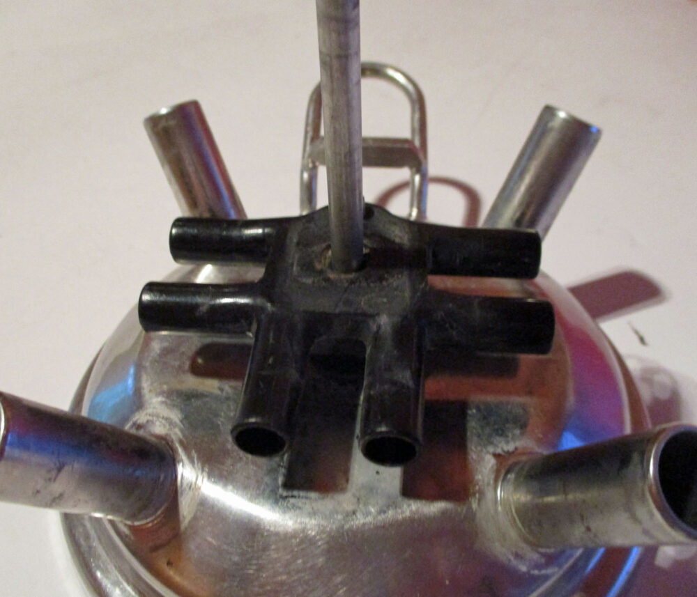 Lid Claw W/Air Divider, Hook &Amp;Amp; Bolt