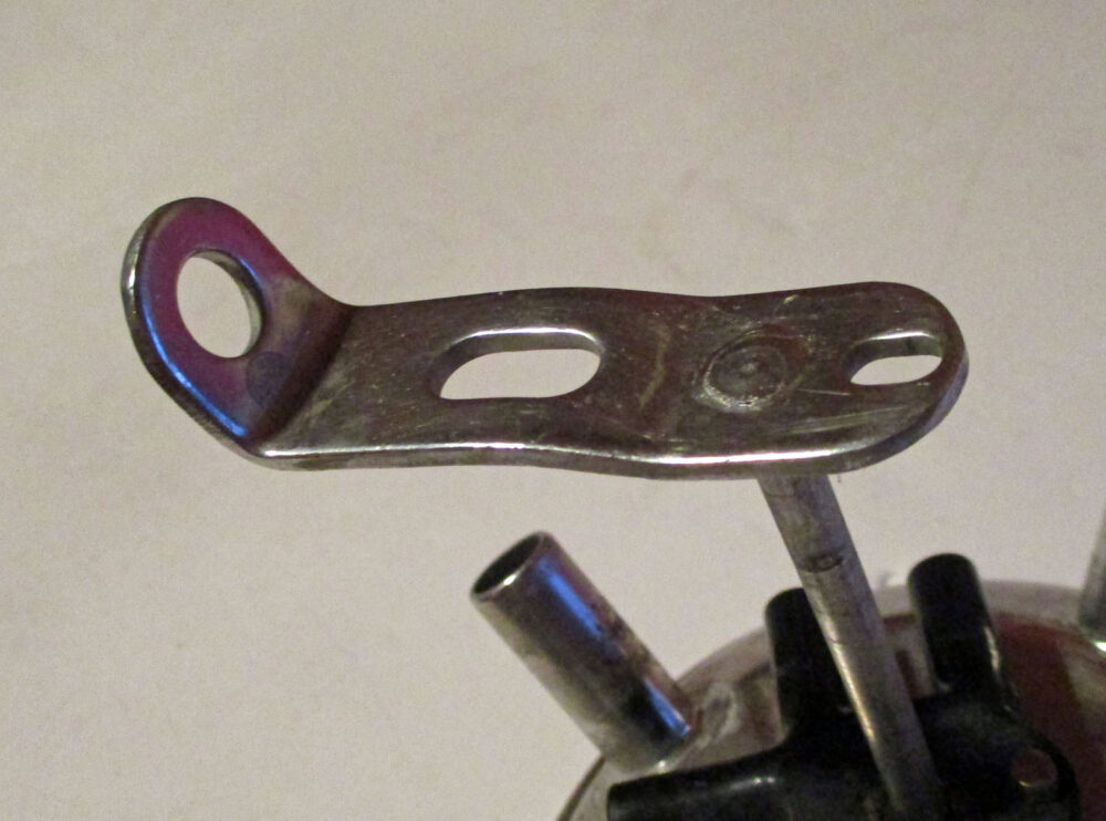 Lid Claw W/Air Divider, Hook &Amp;Amp; Bolt