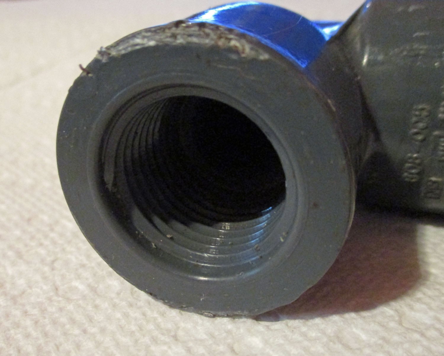 1/2" Threaded 90° Pulsator Connector 6 Connector 1/2", 2"L x 2 1/4"L