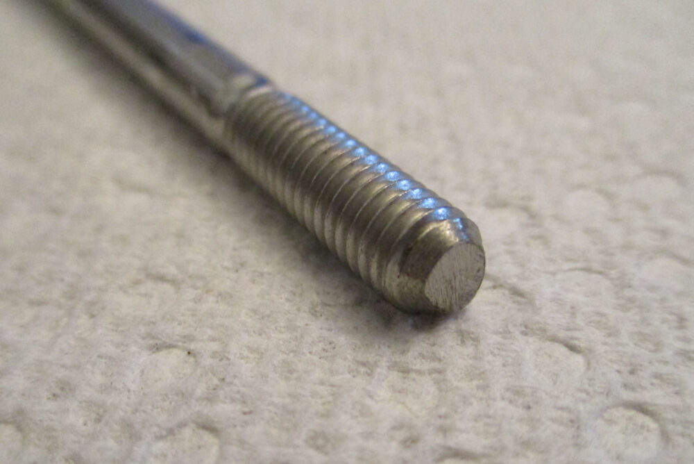 Bolt Metric Claw Classic 300 4 11/16&Amp;Quot;L M6-1.0 Thd Sz
