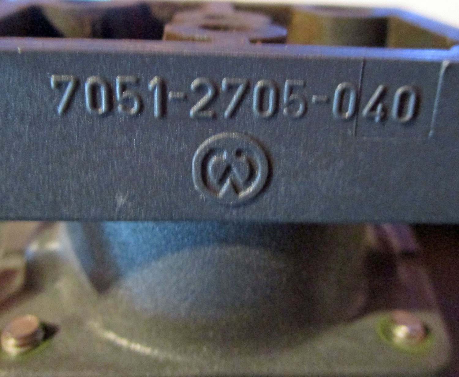 Base for Non-Apex P Pulsator w/Pulsator Block 9 Base for Non-Apex P, Pulsator w/Pulsator Block
