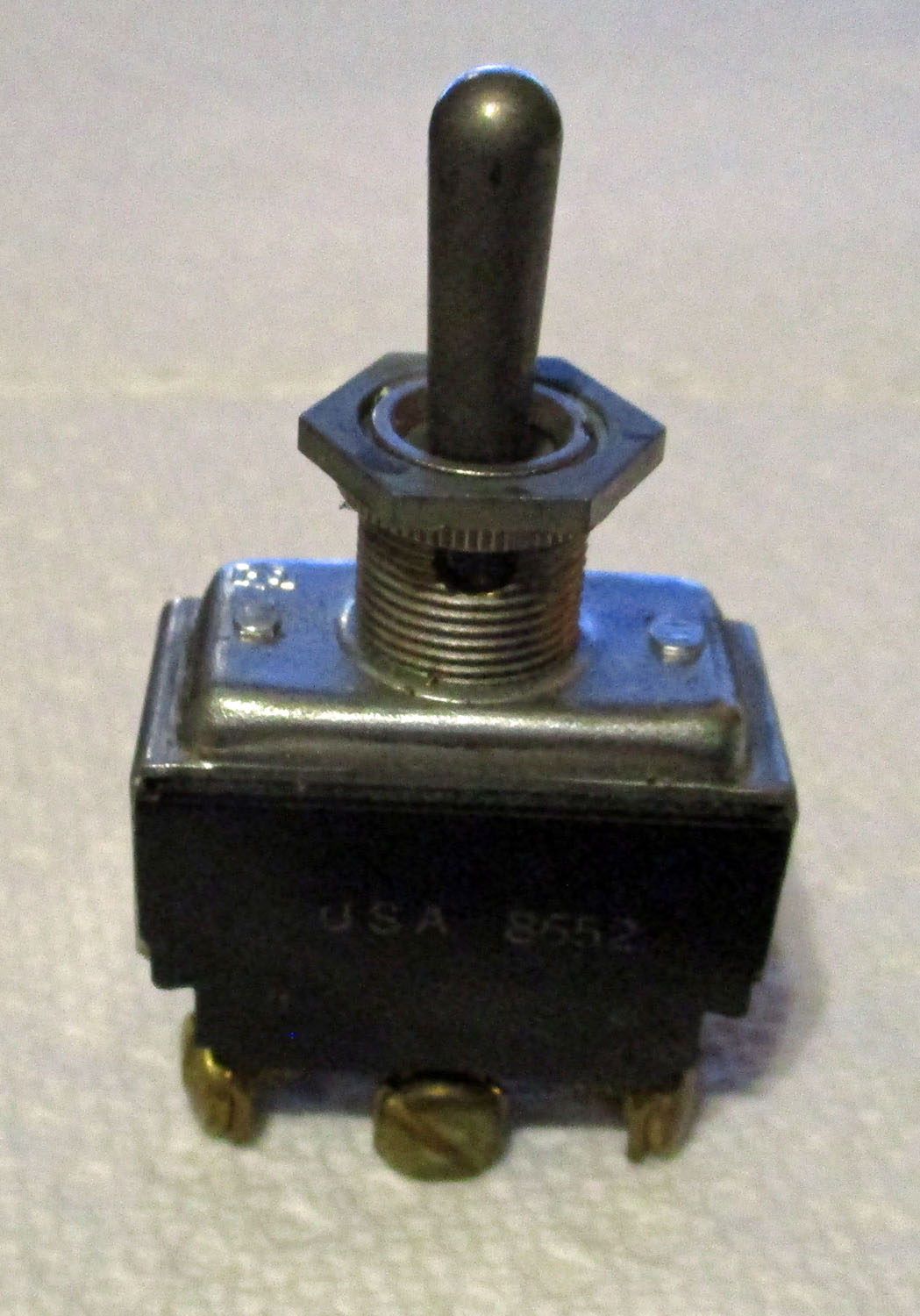 Switch Toggle Momentary 125-250 Vac