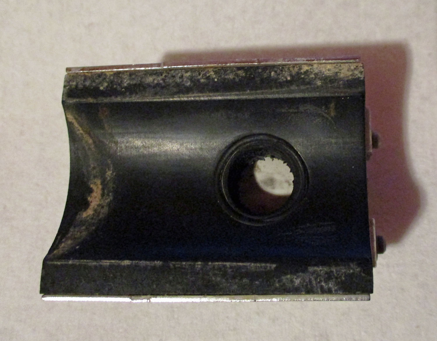 Milk Valve, 9/16" Cane Opening for 1 1/2" Glass or 2" SS Pipe 8 Valve Milk Slide for 9/16" Cane w/Rubber fits 1 1/2" Pipe