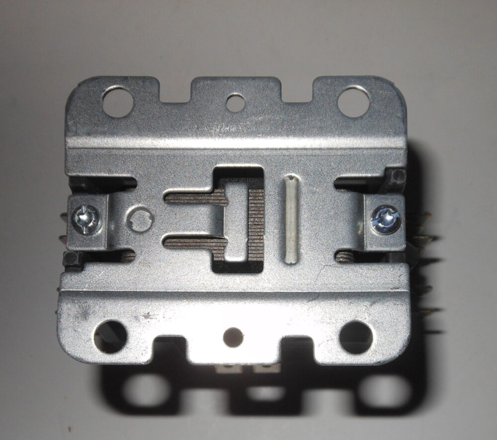 Contactor, Magnetic. 2-Pole, 25 Amp 6 Contactor Magnetic 2 Pole 25 Amp