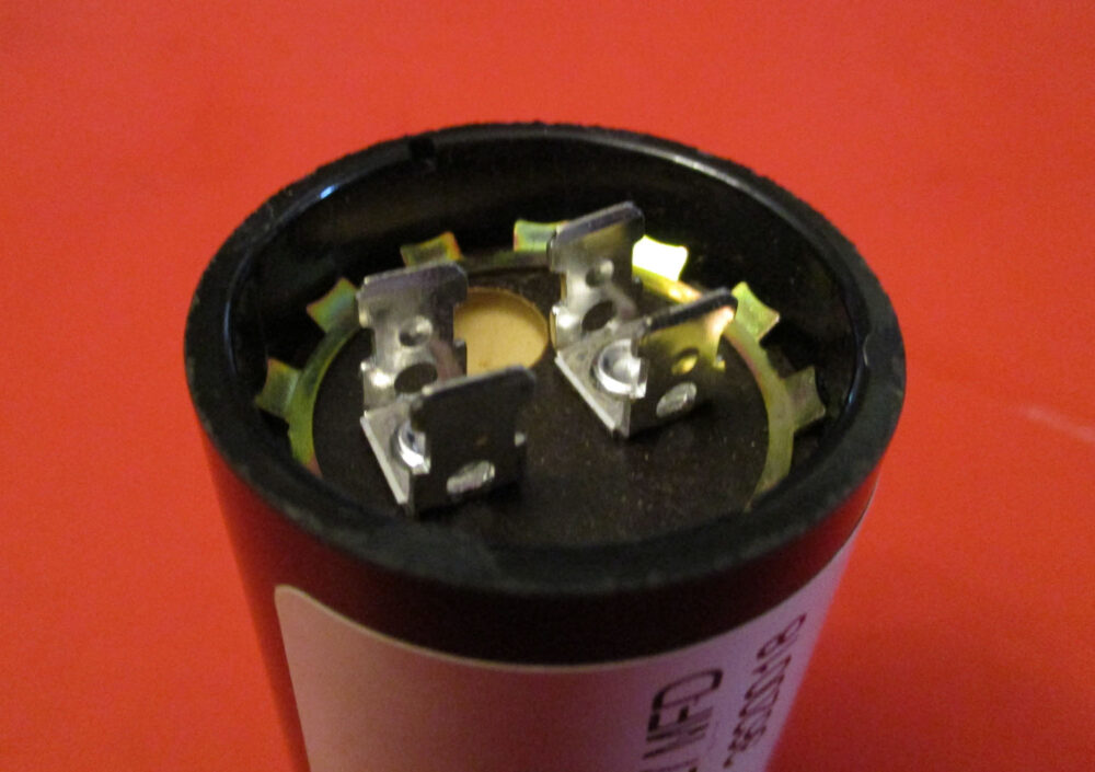 Capacitor Start 189-277µF 110-125VAC - Dairy Train