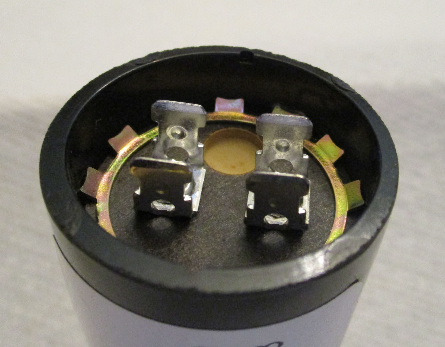 Capacitor Start 189-227Μf 110-125Vac 50/60Hz