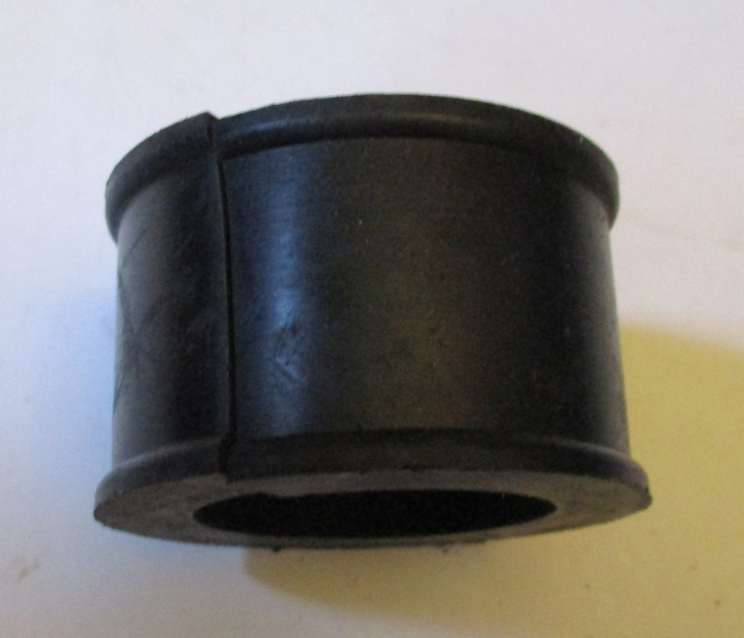 Insulator, Rubber - 1 1/2" 4 Insulator, Rubber - 1 1/2"