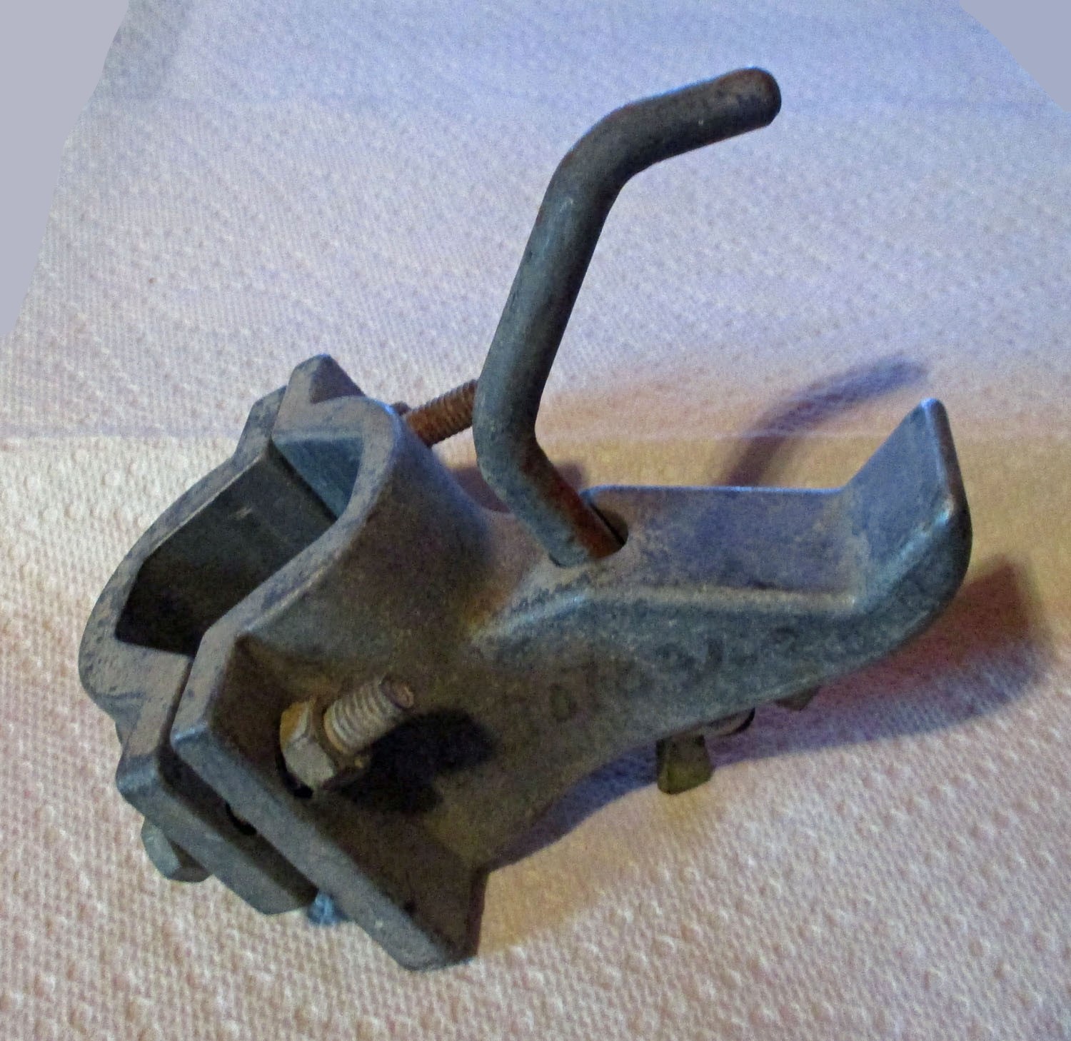 Clamp, Inside When Together 1 7/8&Amp;Quot;L X 1 7/8&Amp;Quot;W