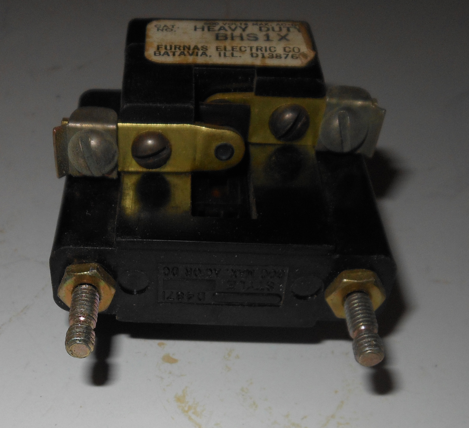 Switch Heavy Duty 600AC or DC Max 6 Switch Heavy Duty 600AC or DC Max