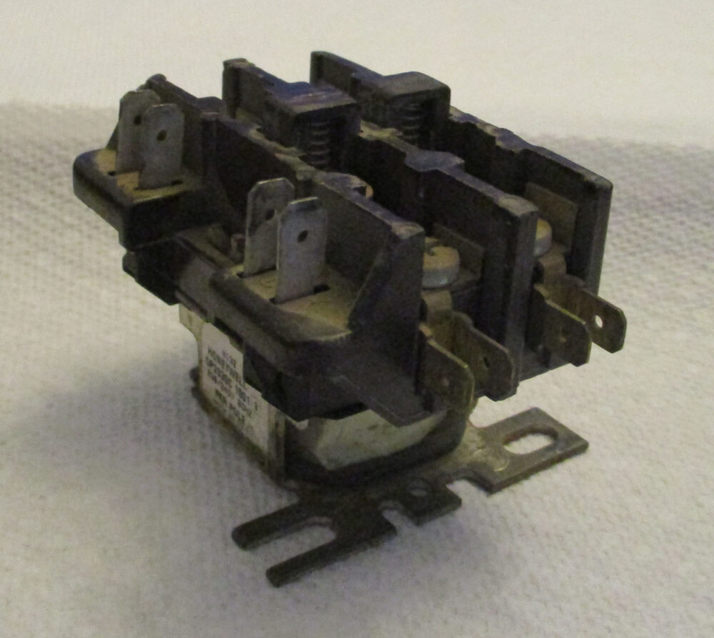 Contactor 2 Pole Definite Purpose 208/240VAC