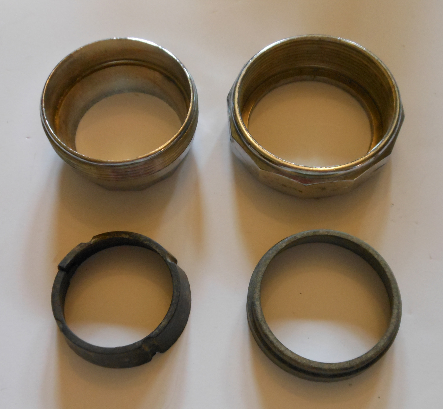 Nut Set Complete Jamesway for 2" Pipe 4 Nut Set Complete Janesway 2 3/4"ID