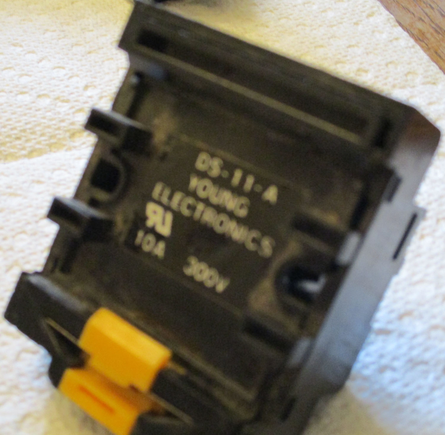 Relay 24-28Vdc 120-240Vac 10-5 Amp 1/6-1/3Hp