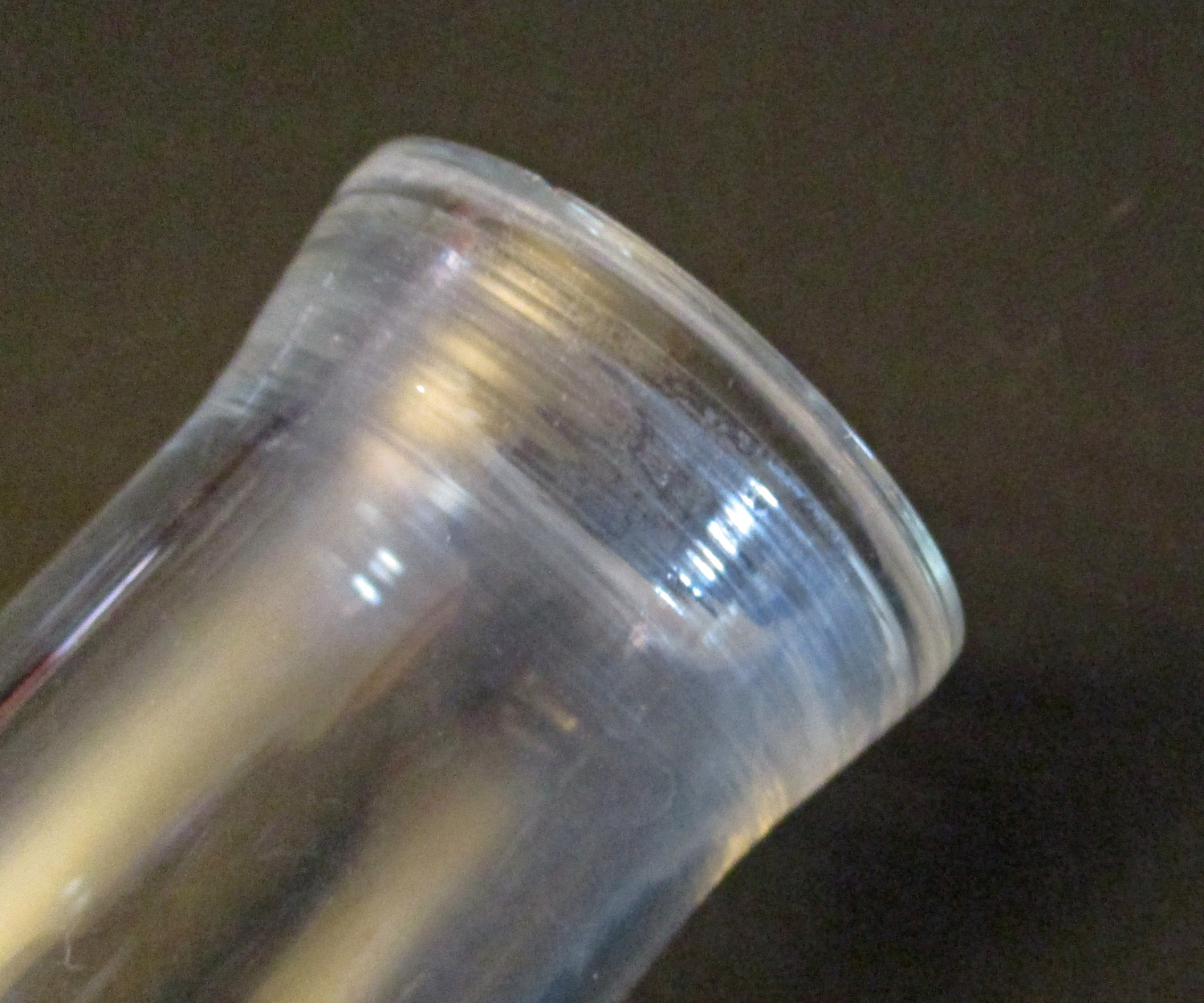 90° Elbow, 1 1/2" Glass 4 Elbow 90° 1 1/2" Glass 4 3/8"L Sides