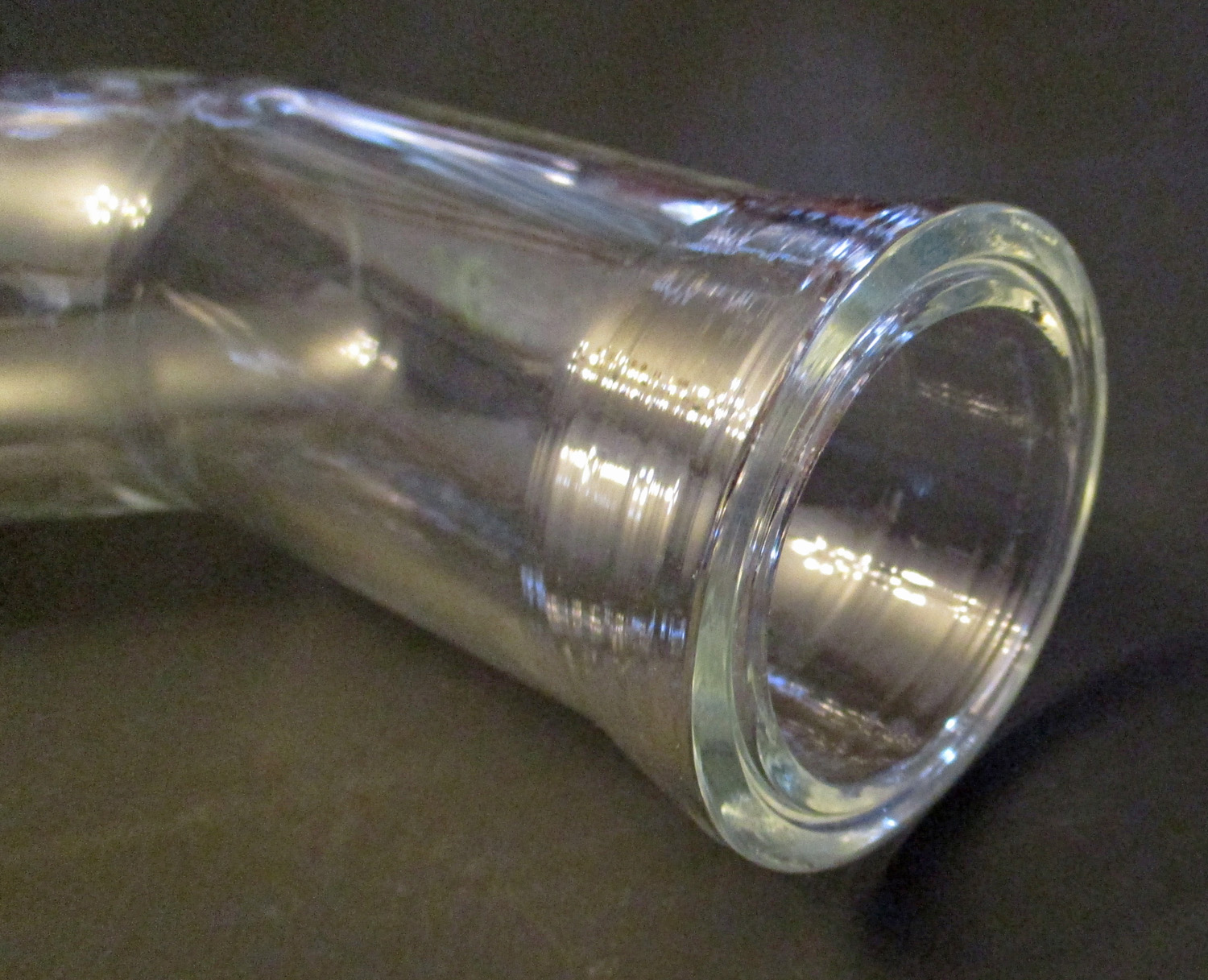 1 1/2" Glass Pipe w/45° Bend 4 Bend 45° 1 1/2" Pipe 7 1/8"L