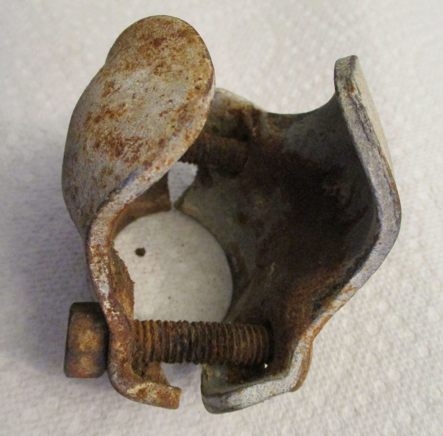 Clamp for 1 1/2" Pipe 4 Clamp for 1 1/2" Pipe