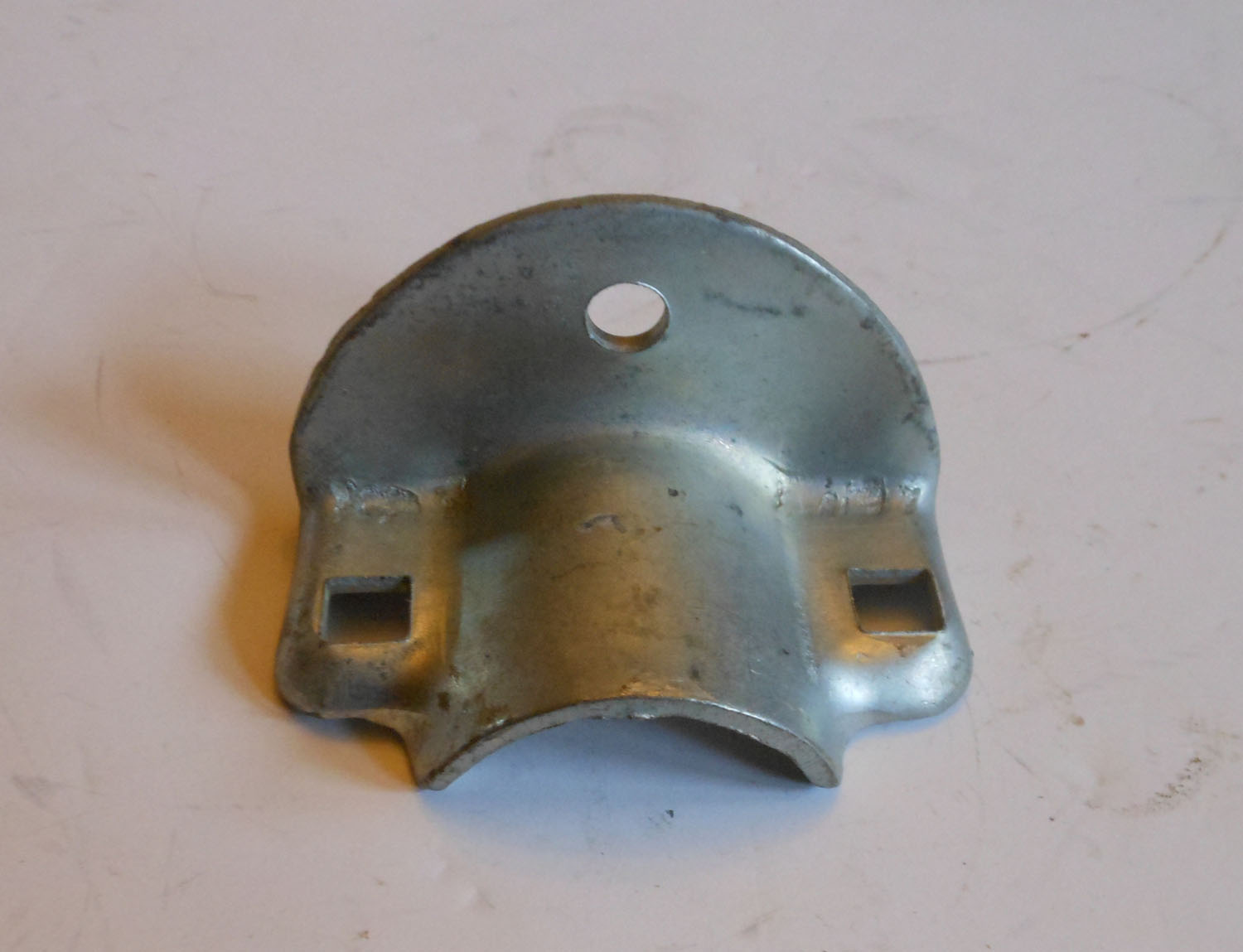 Clamp Half Wall Mount 1 1/2&Amp;Quot; Pipe