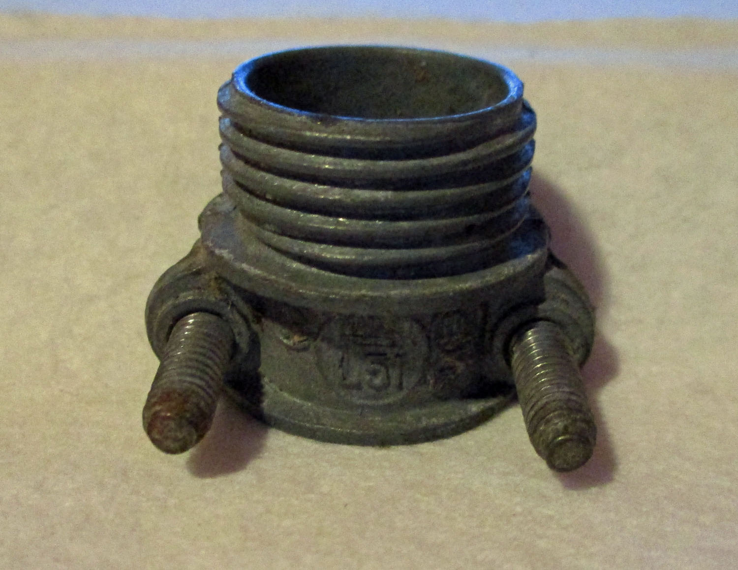 Threaded Conduit Connector, 13/16"OD 8 Connector Conduit THD 13/16"OD, 5/8"ID