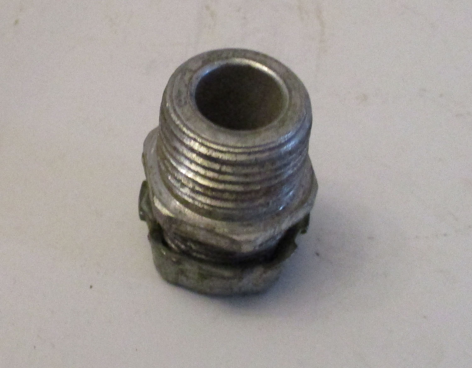 Connector Conduit THD 3/4"OD Metal 7 Connector Conduit THD 3/4"OD Metal