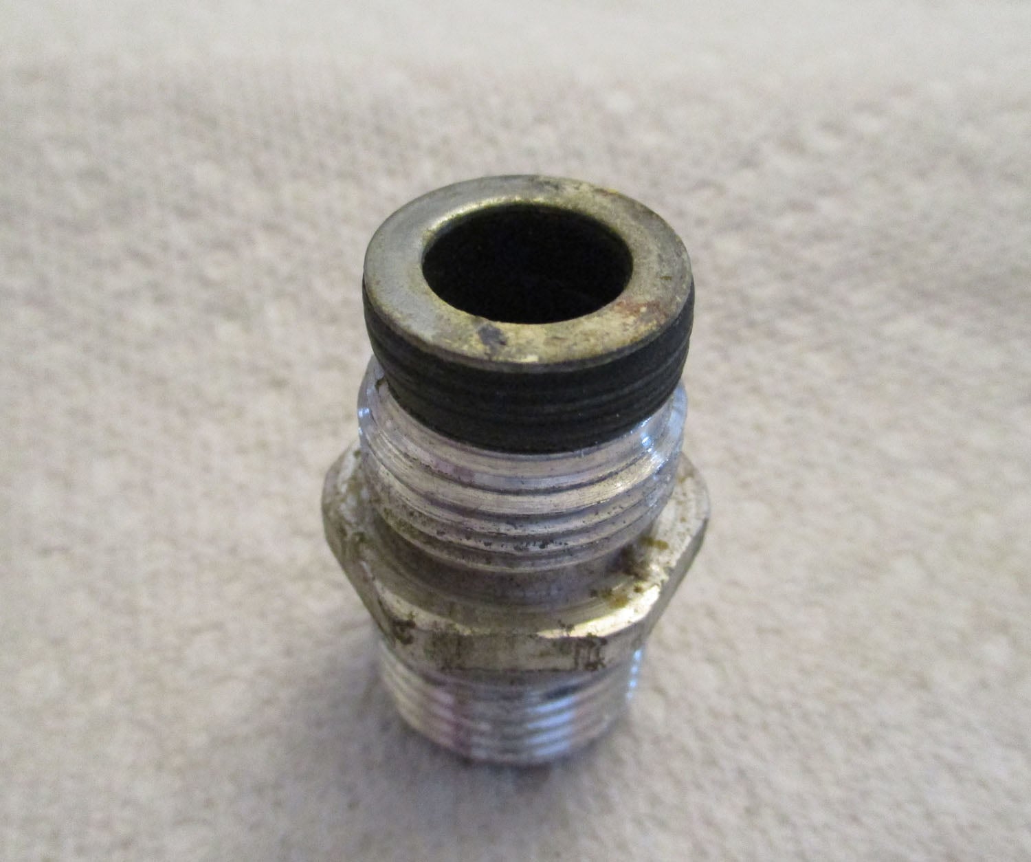 Connector Conduit 3/4"OD THD with Cap 7 Connector Conduit 3/4"OD THD with Cap