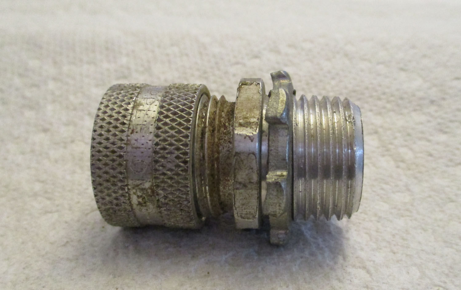 Connector Conduit 3/4"OD THD with Cap 8 Connector Conduit 3/4"OD THD with Cap