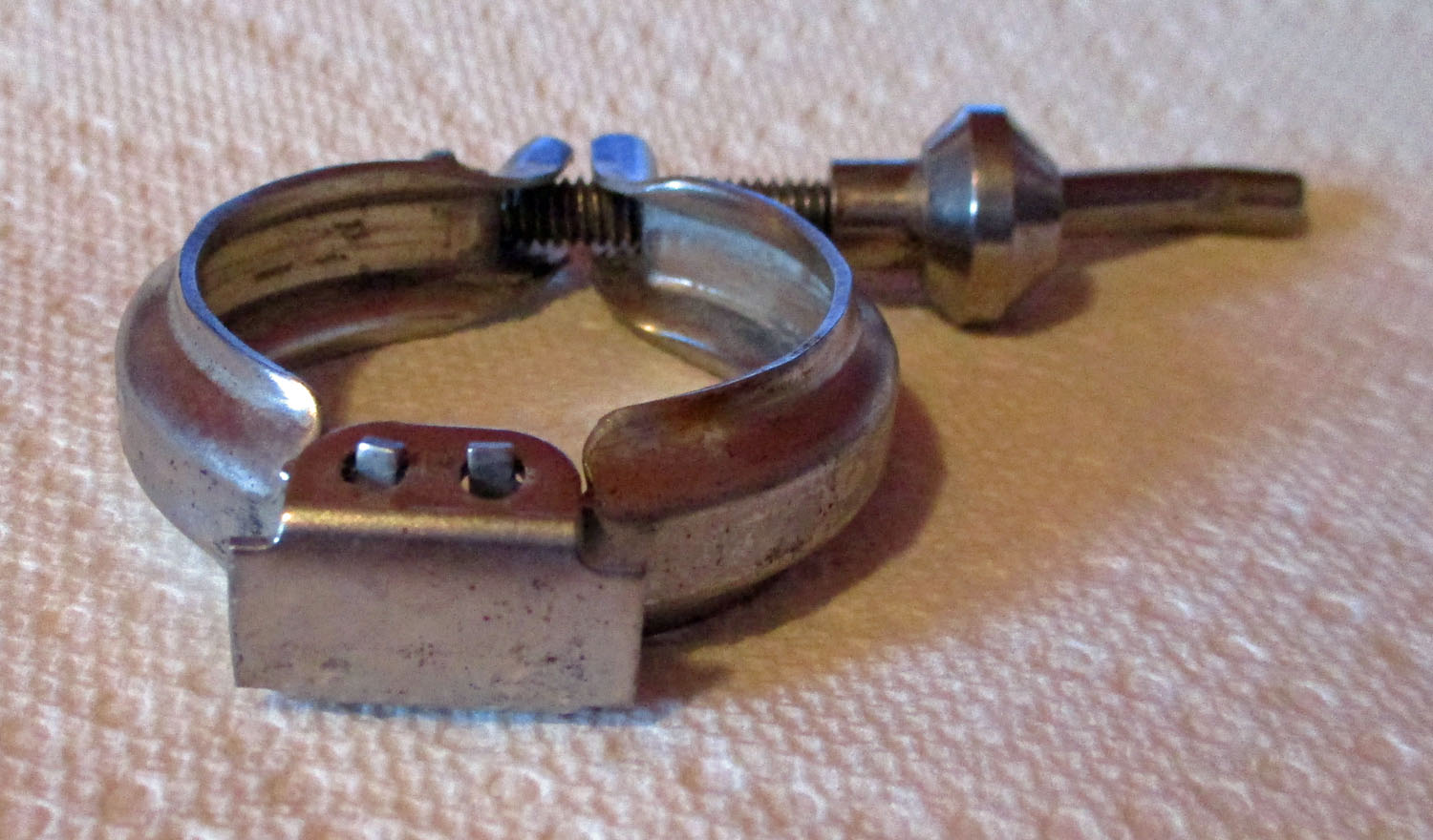 Clamp Adjustable For 1 1/2&Amp;Quot; Pipe