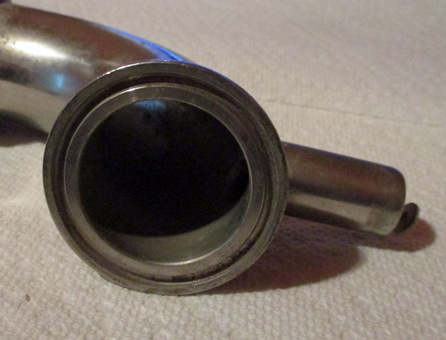 Elbow 90° w/Vented Nipple 1 1/2" Pipe w/Tri-Clover Ferrules 5 7/16"L 6 Elbow 90° w/Vented Nipple 1 1/2" Pipe w/Tri-Clover Ferrules 5 7/16"L