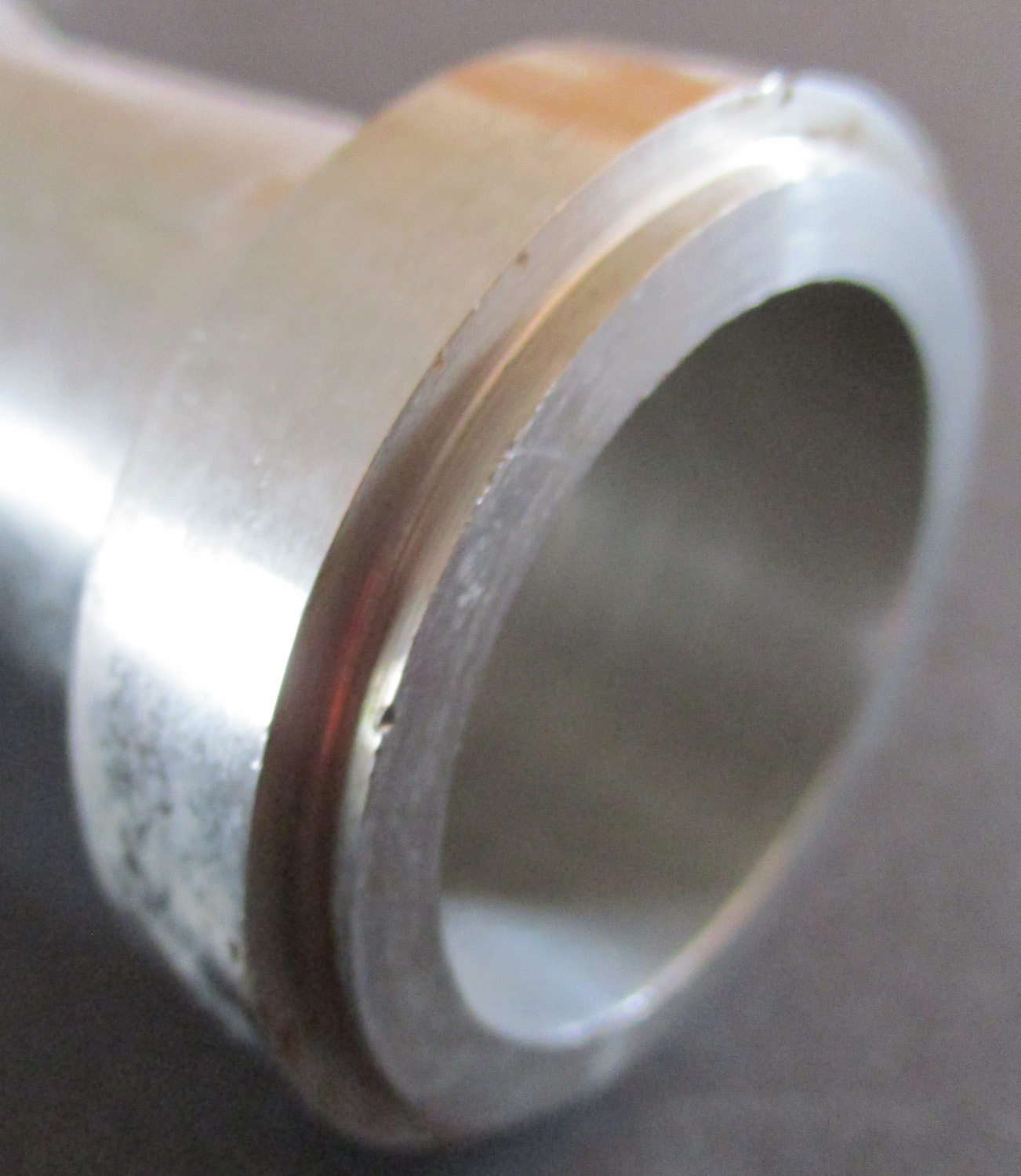 Pipe, 1 1/2" SS w/Surge & Glass, 4 1/16"L 4 Pipe, 1 1/2" SS w/Surge x Glass, 4 1/16"L